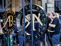 Antikrundan ärn tillbaka ni Härnösand. I början av septembert spelas ett av årets program in vid St Petri Logen.