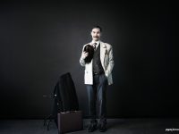 Andreas M Blixt har en proper och klassisk stil och påminner om herrmodet från 1910 till 1950-talet.