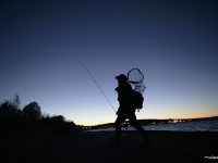 – Fisket är min meditation, här hittar jag lugnet och kraften, säger Patrik Strömberg som varit inbiten fiskare sedan barnsben.