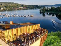 Den här bilden är ett montage med det nya hotellet i Piteå, Hotell KUST, som underlag. Det nya hotellet i Härnösand ska också få en takterass med utsikt över havet och staden. Bilden över Södra Sundet är tagen på den höjd som hotellets skybar ska få enligt ritningarna. Fin utsikt blir det.