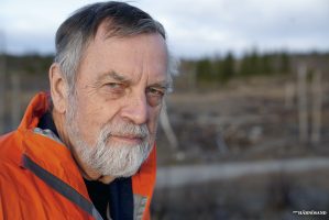 Hans kopplingar till Västernorrland är många. Släkten Dixelius har sina rötter i Ångermanland.