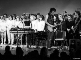 Numera har mycket av den spöklika stämningen på Gamla Kyrkogården försvunnit nattetid.