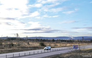 Ett stort tomt industriområde på båda sidor E4. Satsningen i Torsboda stoppades i december 2024.